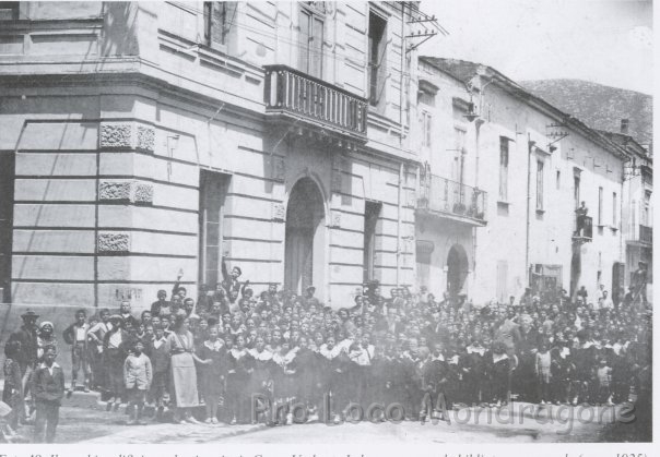 Anno 1925 - Vecchio Edificio Scolastico, attualmente Museo Civico.jpg